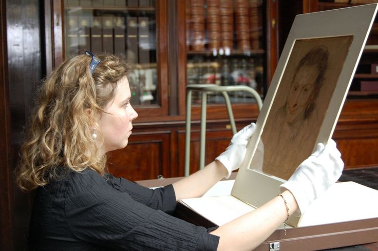 Are Museum Curators In Demand?